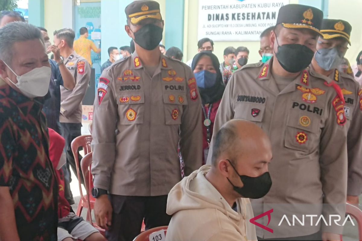 Dinas Kesehatan Kubu Raya gelar layanan vaksinasi bosster COVID-19