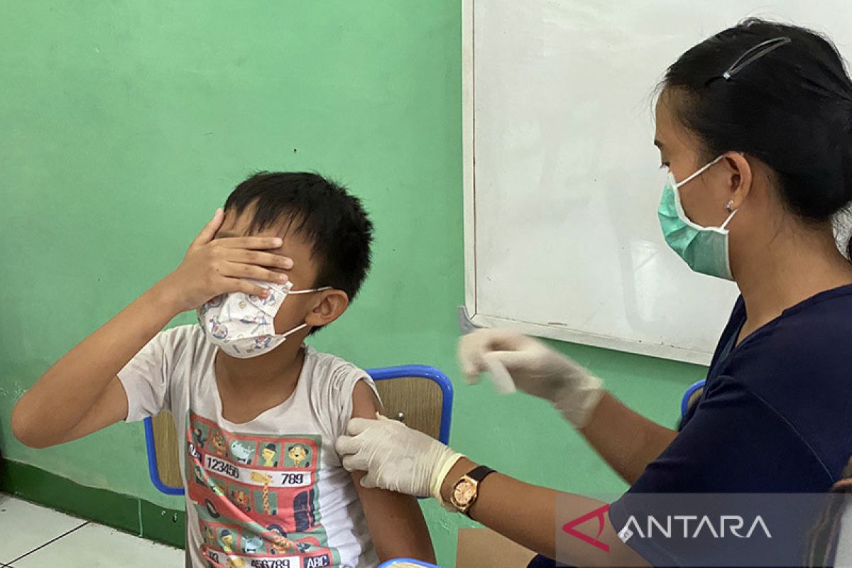 Jakarta awaits regulation on COVID-19 vaccination for children