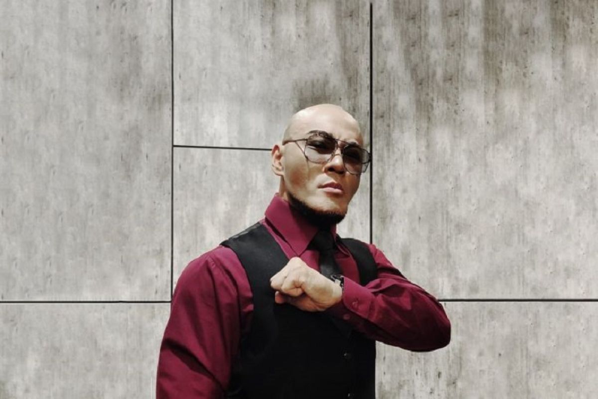 Deddy Corbuzier secara resmi gabung ke manajemen talenta MORF