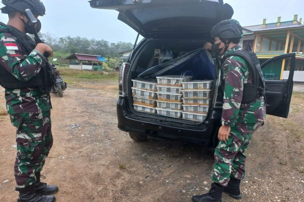 Petugas gagalkan penyelundupan 350 ekor burung kacer di Kalbar