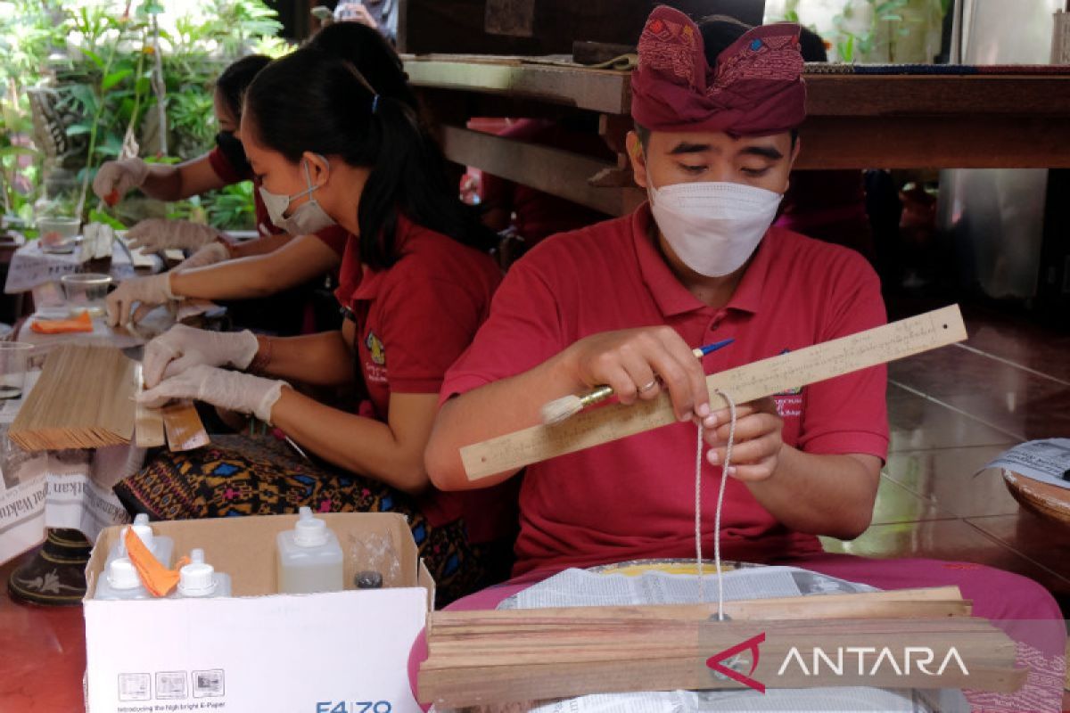 Festival Konservasi Lontar semarakkan Bulan Bahasa Bali