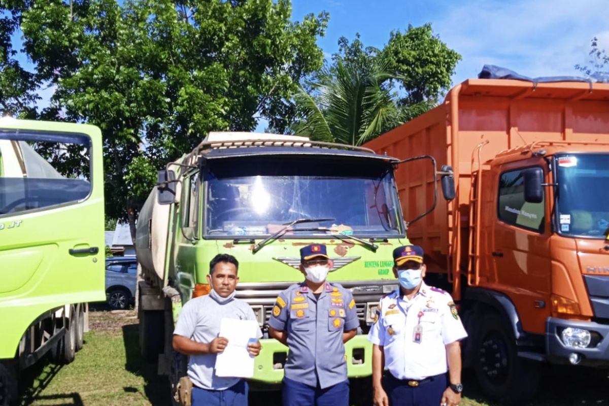 Dishub Kuansing lepas 16 unit truk melebihi kapasitas