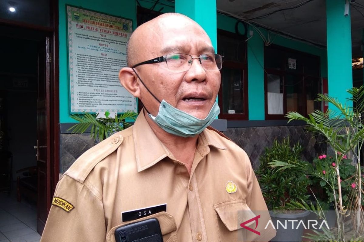 Sejumlah siswa berada di kelas saat guru di Bandung dibunuh