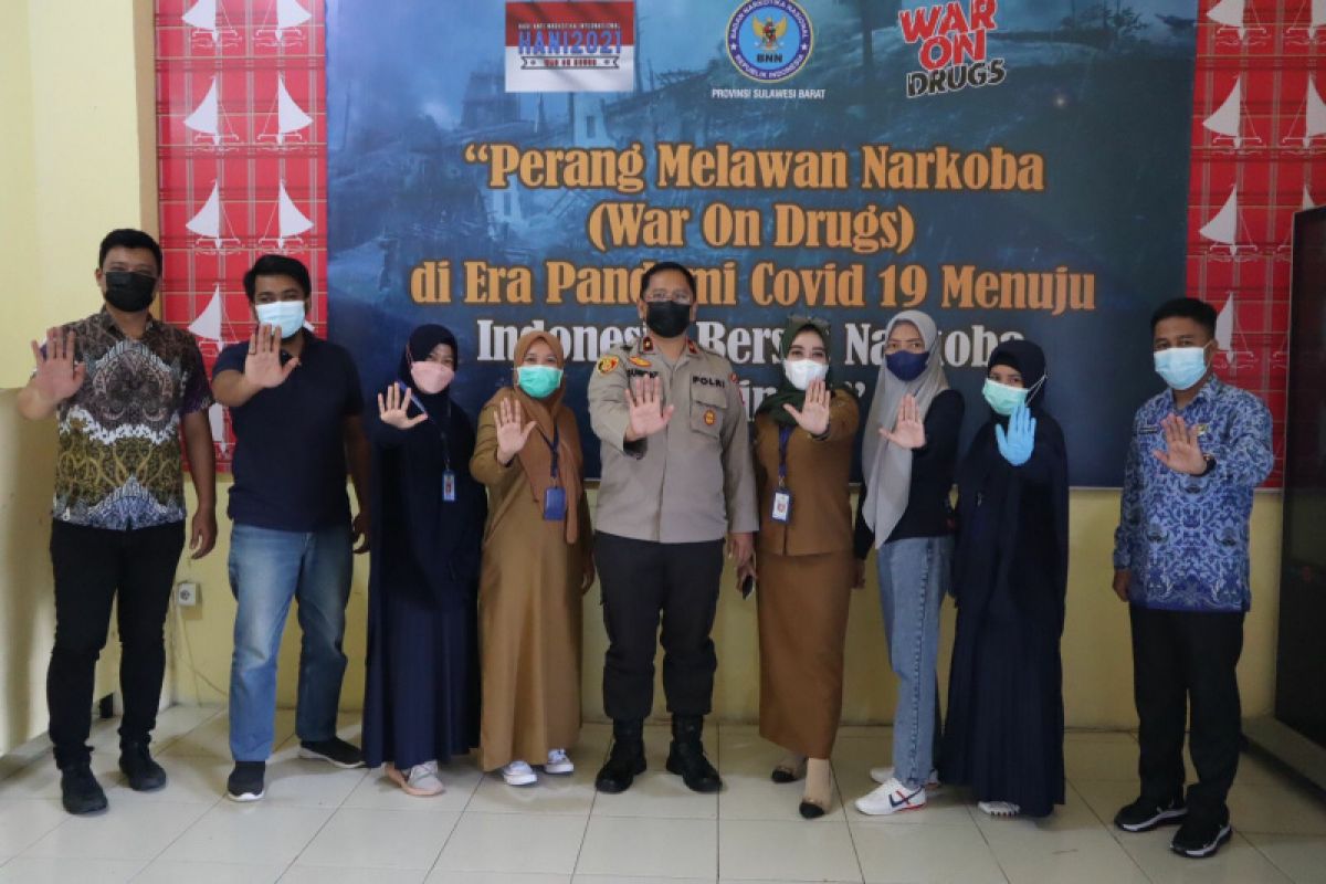 BNN Sulbar gelar vaksinasi dosis ketiga kepada seluruh personelnya