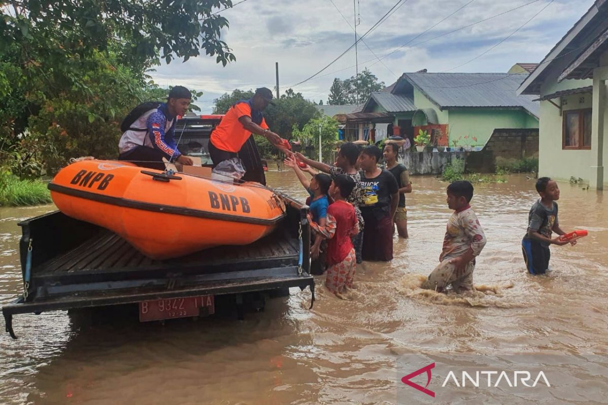 Two areas of Tapin flooded