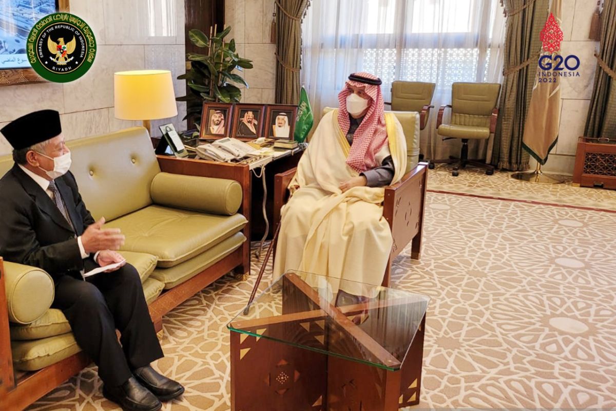 Dubes RI bahas peningkatan kerja sama dengan Gubernur Riyadh