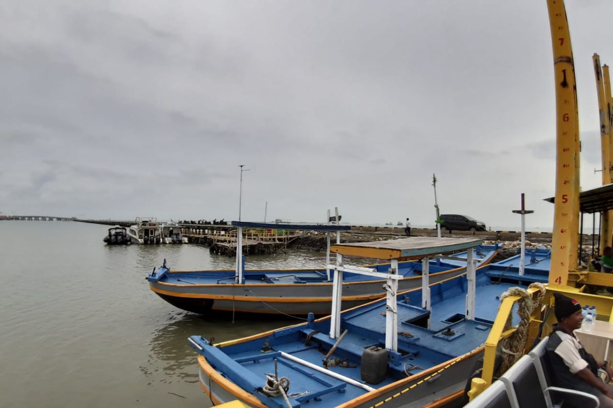 Kemenhub serahkan bantuan lima unit kapal untuk nelayan di Patimban