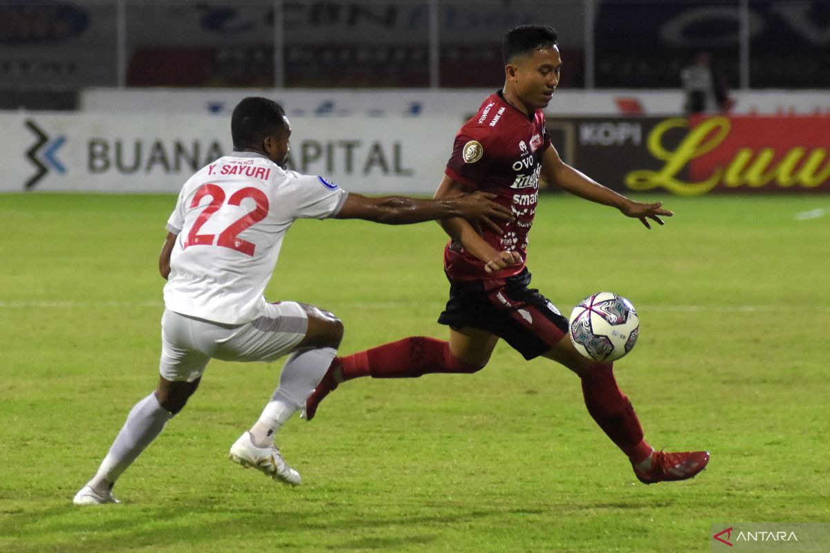 Ricky Fajrin tetap bersama Bali United