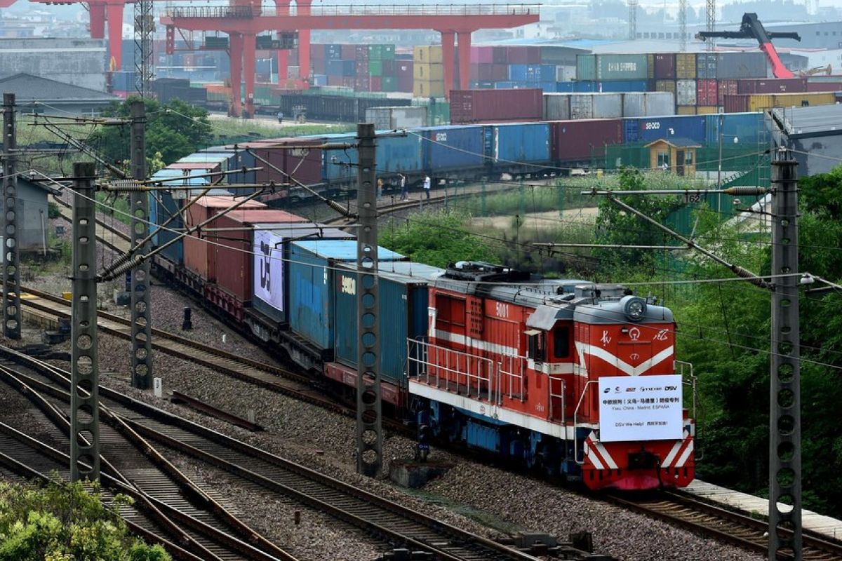Pusat e-commerce China catat lonjakan ekspor via kereta kargo antarnegara