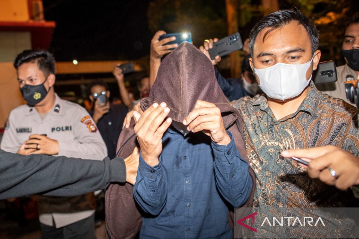 Dua dosen Unsri tersangka pelecehan dilimpahkan ke Kejari Palembang