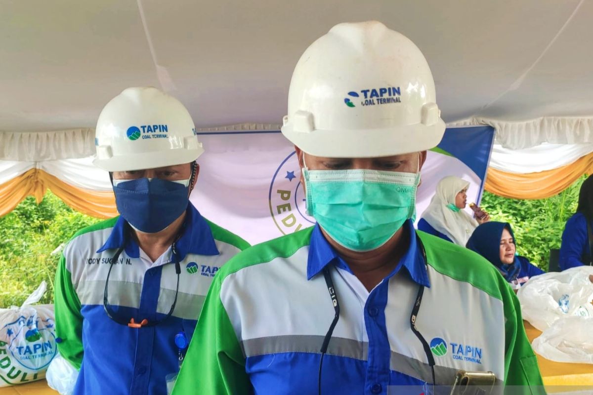 PT TCT bagikan lima ribu sembako untuk warga Tapin
