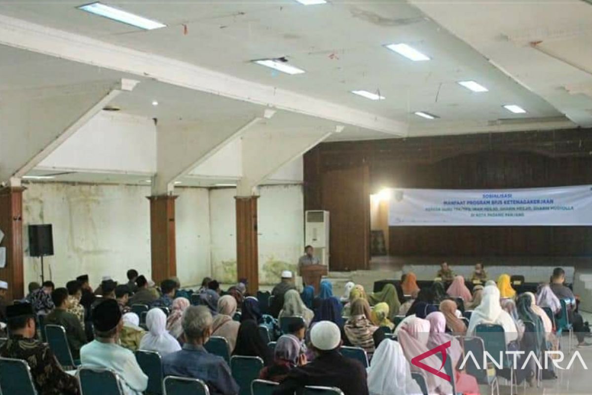 Pemkot Padang Panjang tanggung biaya BPJS imam, gharin dan guru TPQ