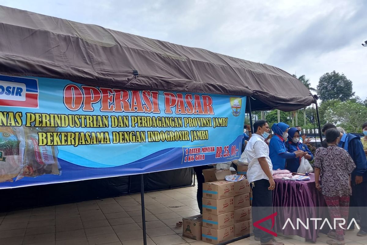 Disperindag Jambi gelar operasi pasar minyak goreng dan gula pas