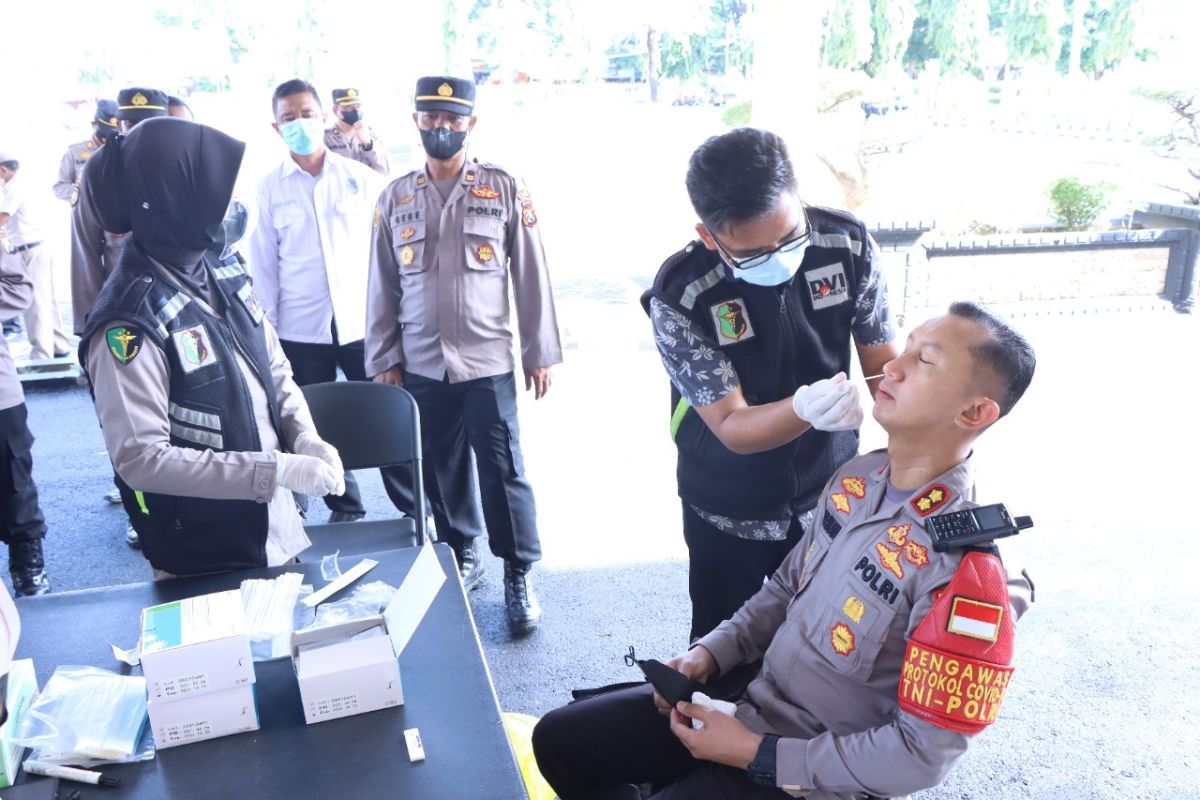 Hasil tes antigen dua anggota Polres Situbondo positif