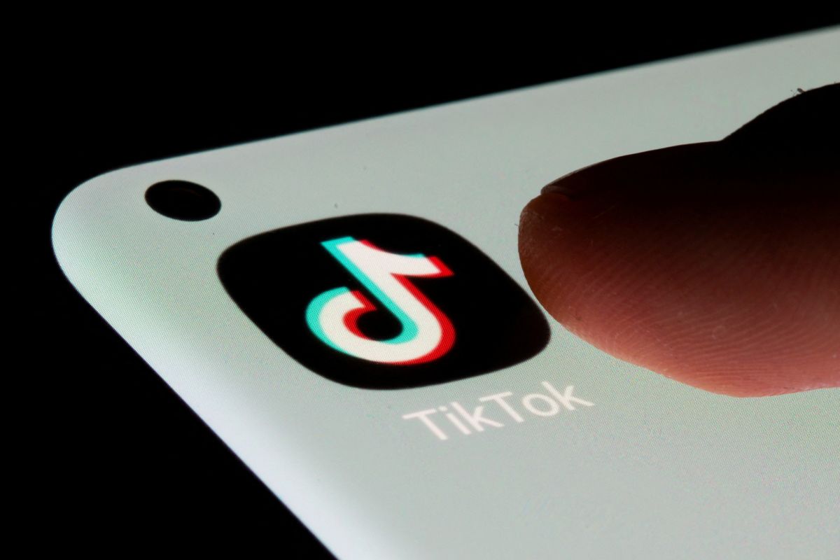 TikTok ujicoba  konten dengan pembatasan usia