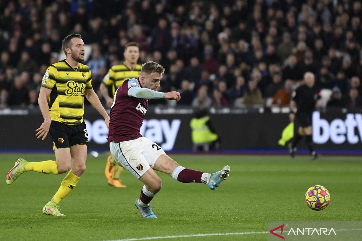 Kalahkan Watford, West Ham tembus empat besar klasemen