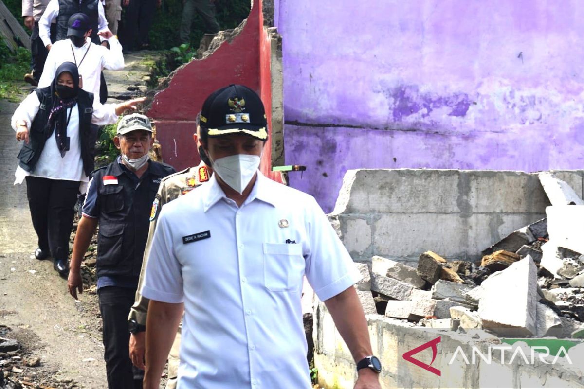 Pemkot Bogor lakukan pembongkaran bangunan di lahan eks BLBI kawasan BNR