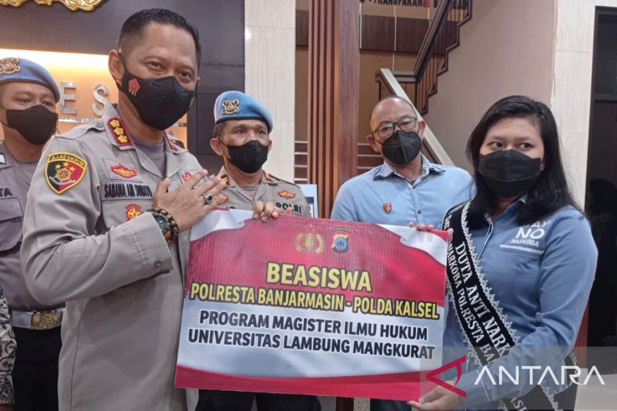 Polresta Banjarmasin beri beasiswa magister hukum untuk VDPS