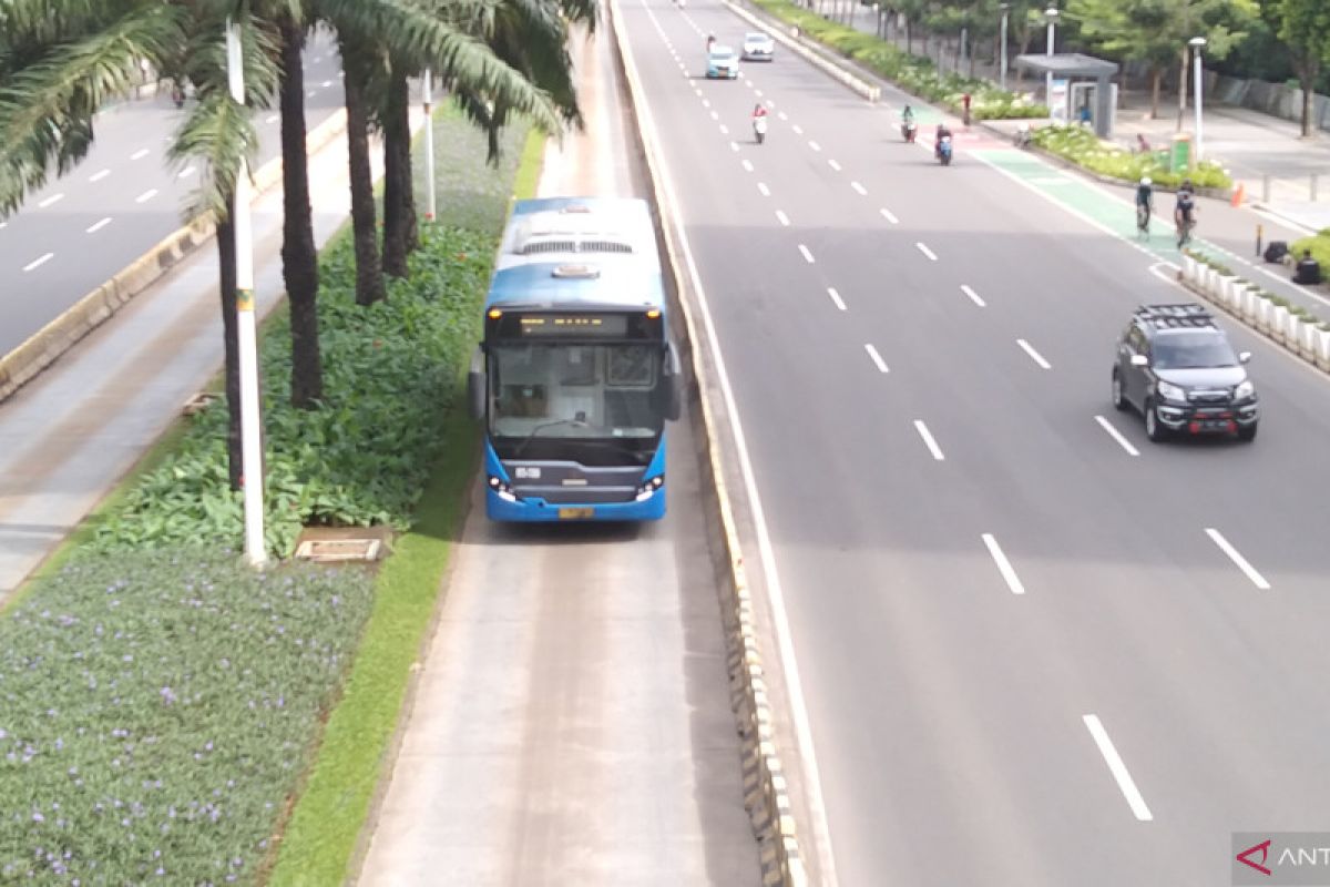 Begini tanggapan Transjakarta terkait mobil RI-24 masuk jalur busway