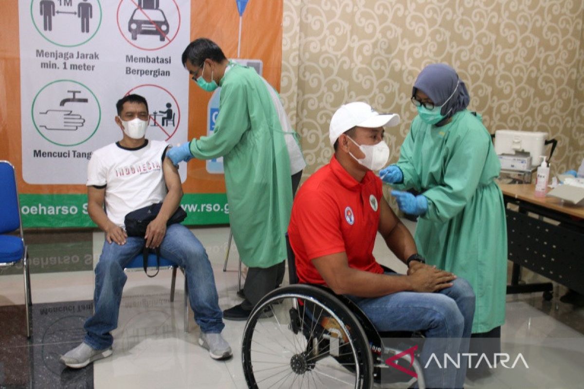 Para-athletes administered booster vaccine doses in Surakarta