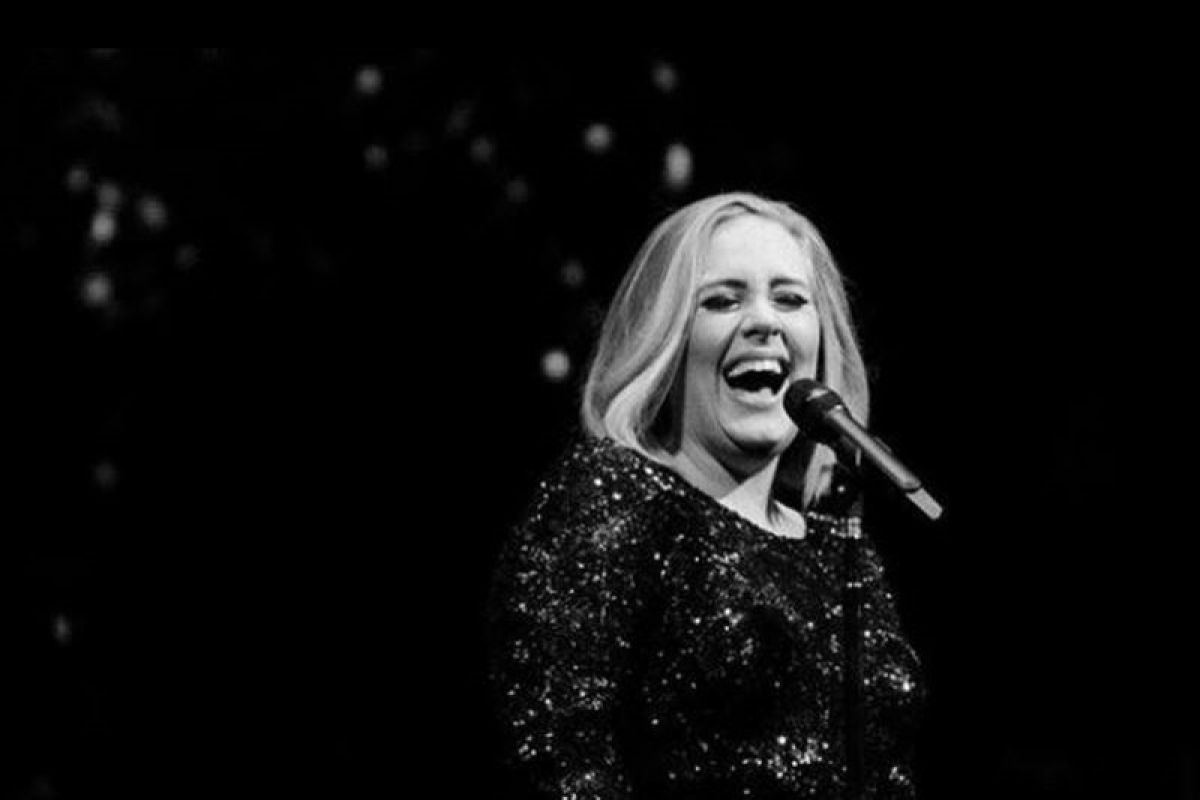 Adele berhasil boyong tiga penghargaan Brit Awards