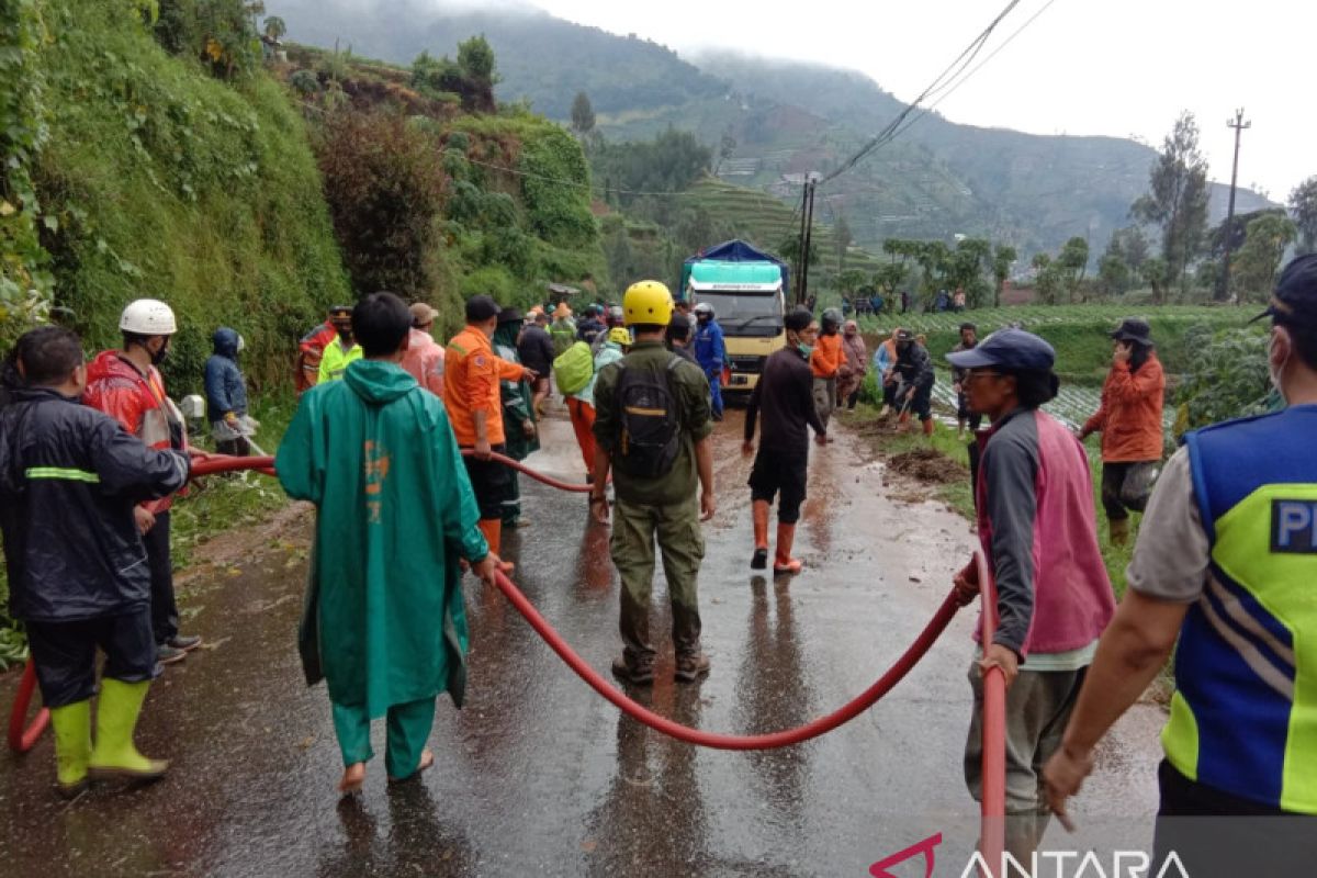 Longsor di Kabupaten Wonosobo akibatkan satu warga luka berat