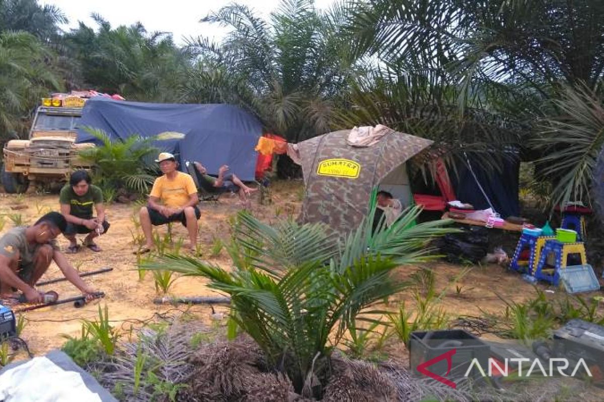 Tim Sumatra Tribute berjuang 20 jam untuk capai base camp Sitiung