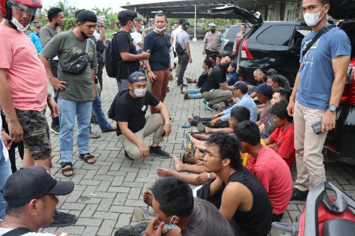 Ini identitas 16 pria diamankan gerebek kampung narkoba di Tanjung Morawa