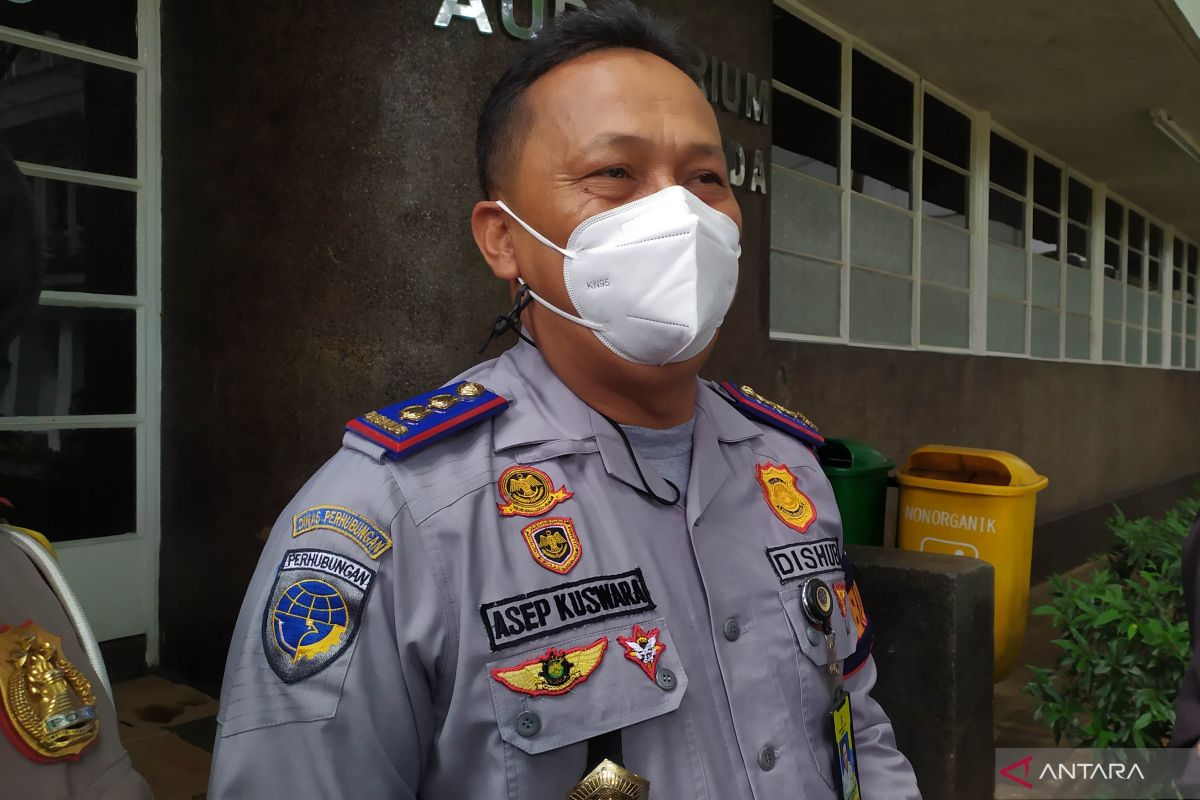 Pemkot Bandung tutup tiga jalan raya di akhir pekan cegah laju Omicron