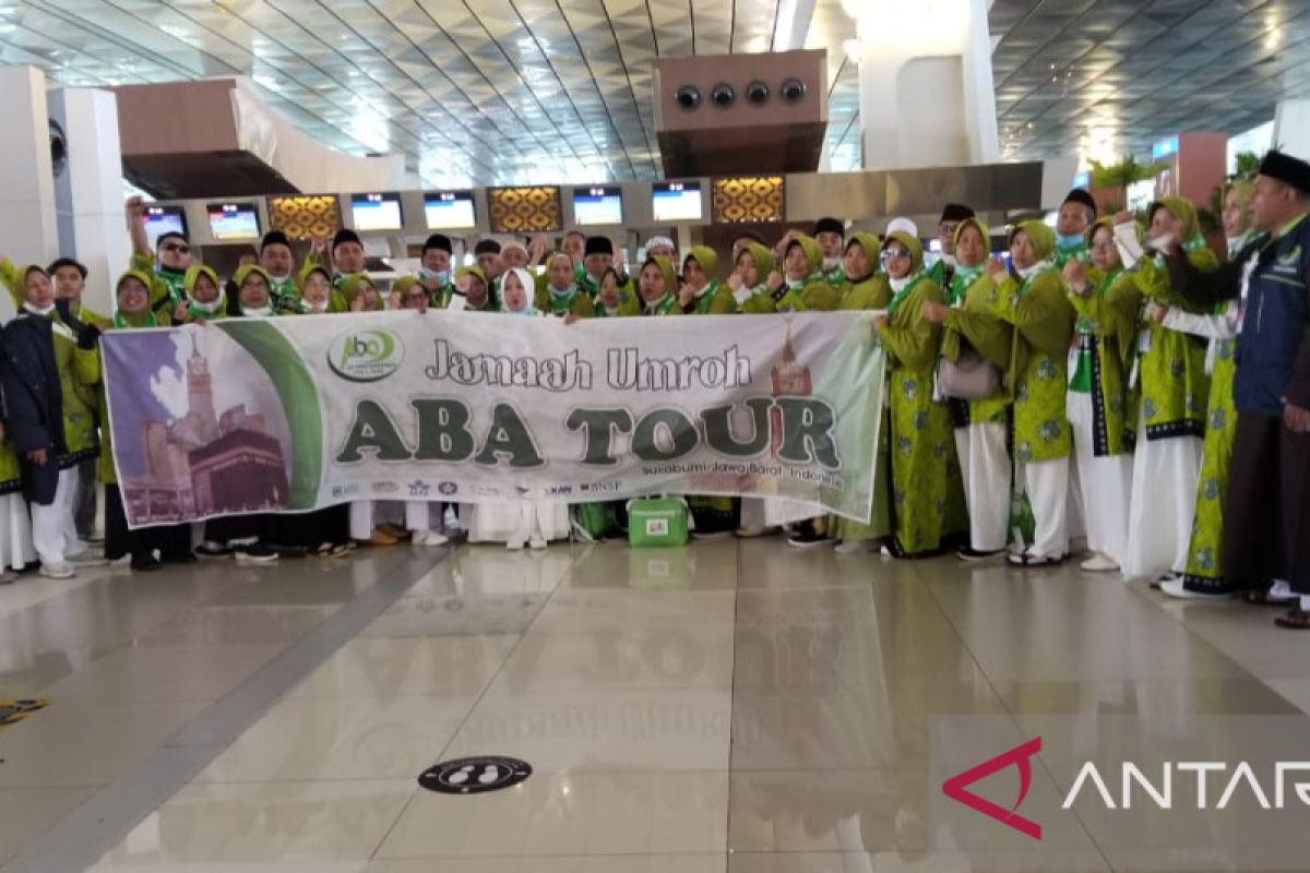 Aba Tour berangkatkan umrah perdana tahun ini
