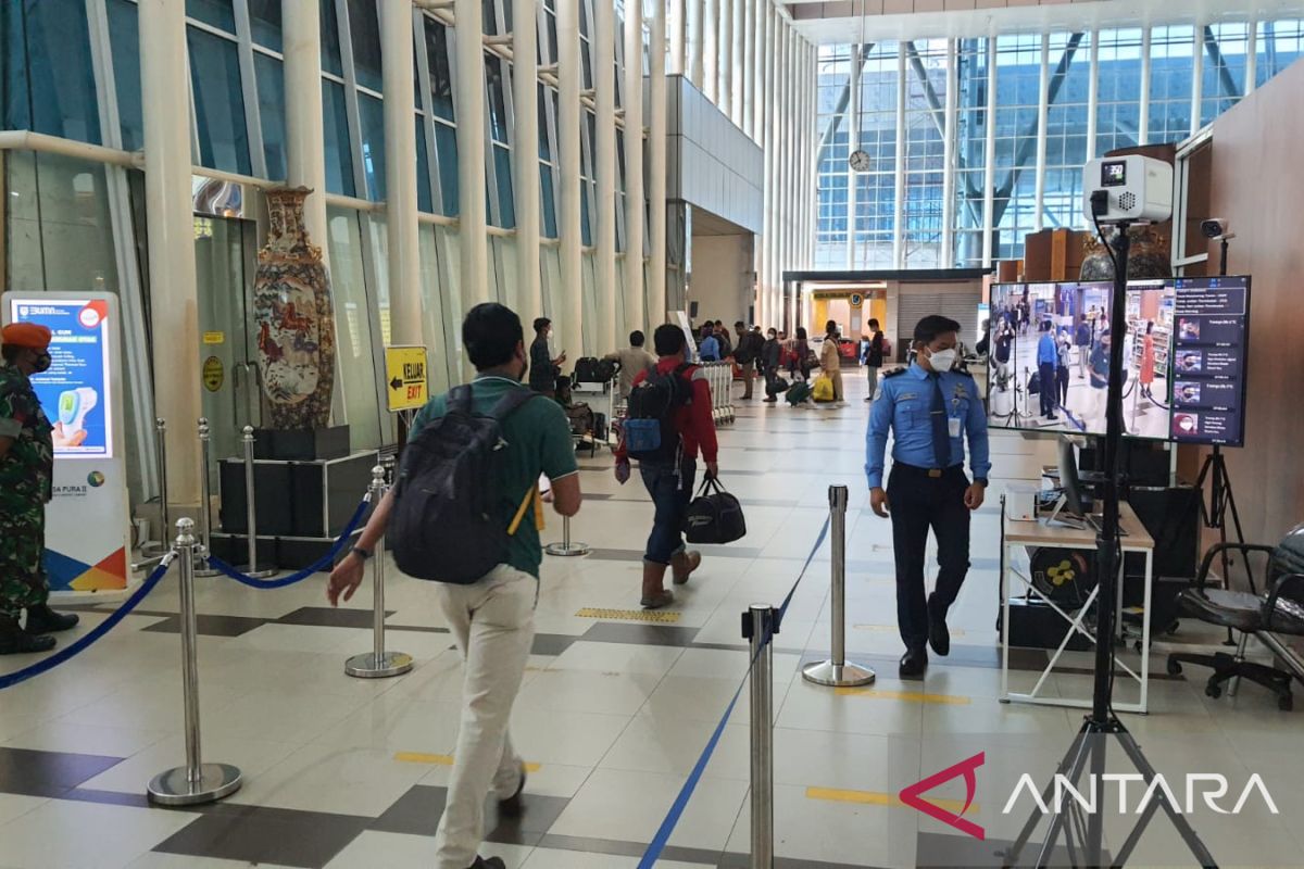 Bandara Pekanbaru perketat pengawasan antisipasi peningkatan COVID-19