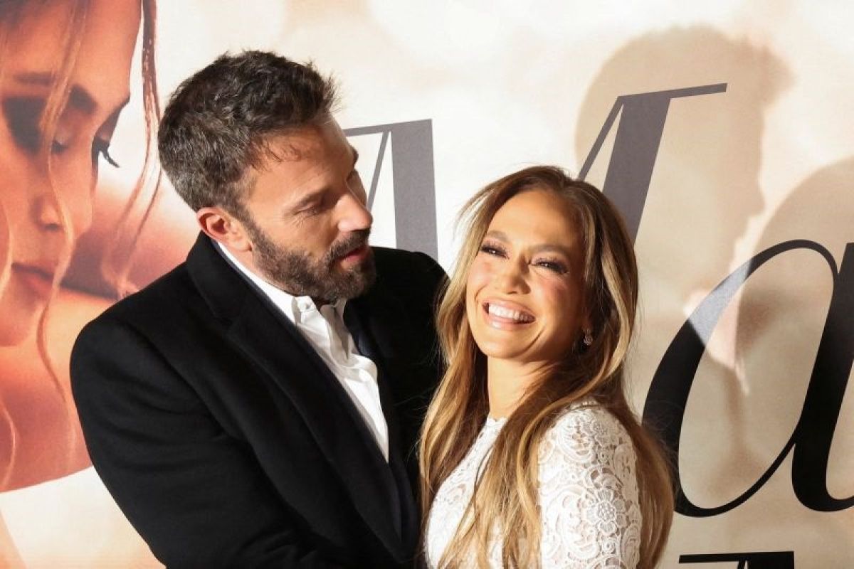 Jennifer Lopez kembali ke komedi romantis lewat film "Marry Me"