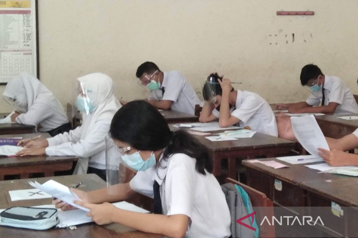 Jika ditemukan kasus COVID-19, sekolah harus hentikan PTM