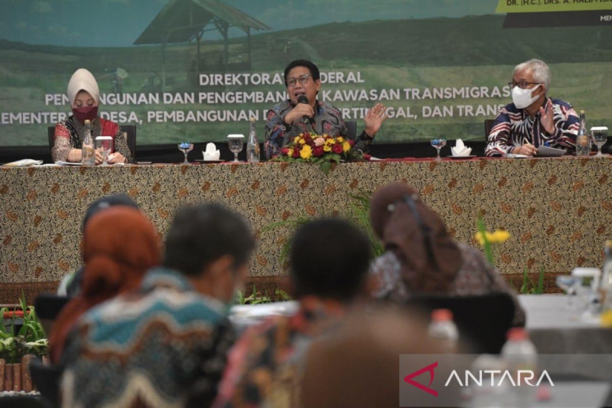 Ministries join hands to address transmigration zone problems