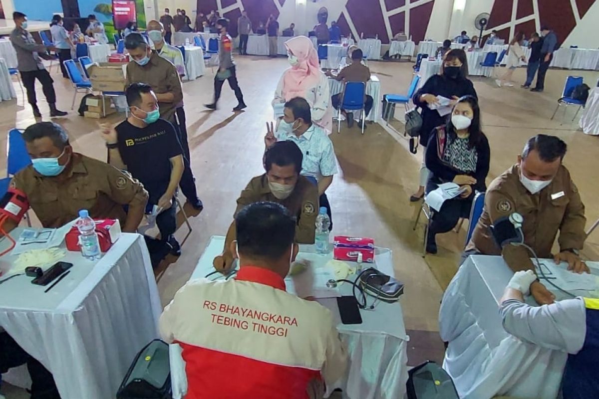 Polda Sumut dan Gojek gelar vaksinasi penguat di  Deli Serdang