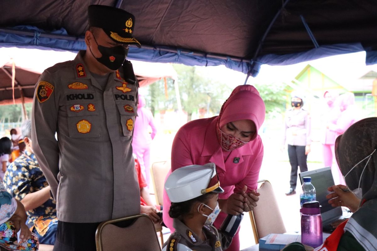 Kejar capaian 100 persen, Polres Dumai gelar vaksinasi massal