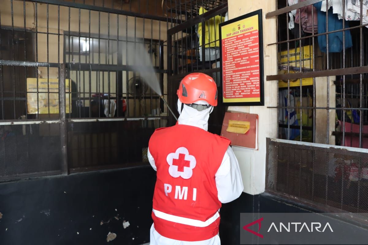 PMI Kota Sukabumi kembali gencar lakukan disinfektan cegah COVID-19