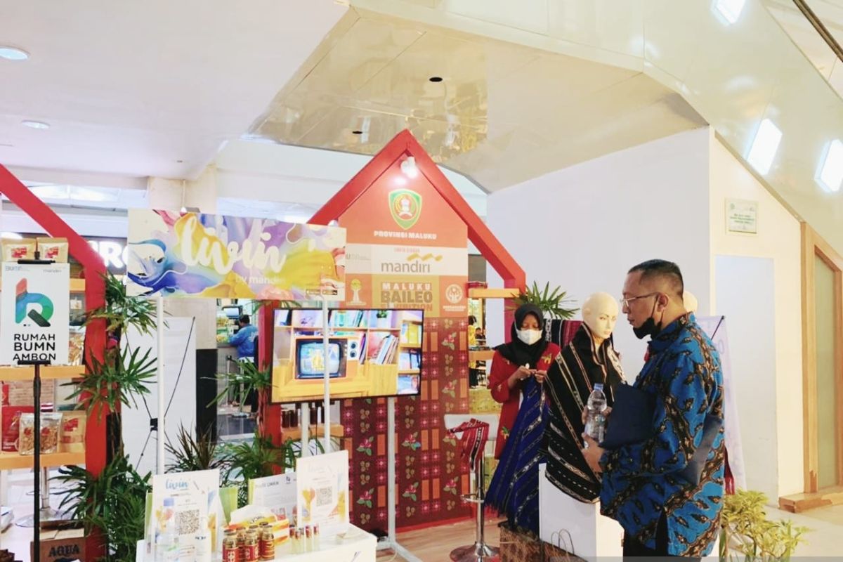 Dua UMKM binaan Bank Mandiri Ambon sukses di Expo Makassar