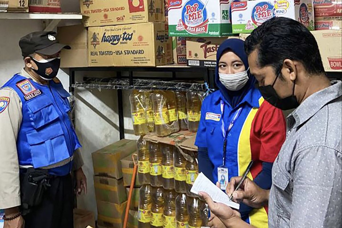 Satgas Pangan Polres Malang cek stok minyak goreng