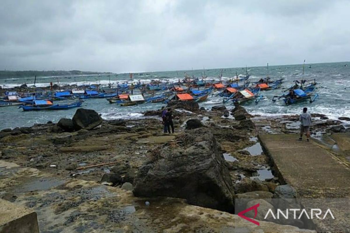 Masih dicari, kapal nelayan asal Sukabumi hilang kontak