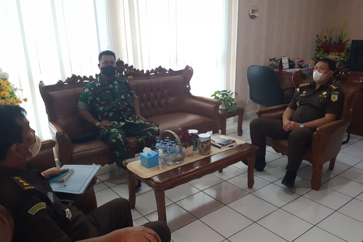 Plt Asisten Pidana Militer Kejati Sulut terima kunjungan Kepala Oditurat Militer