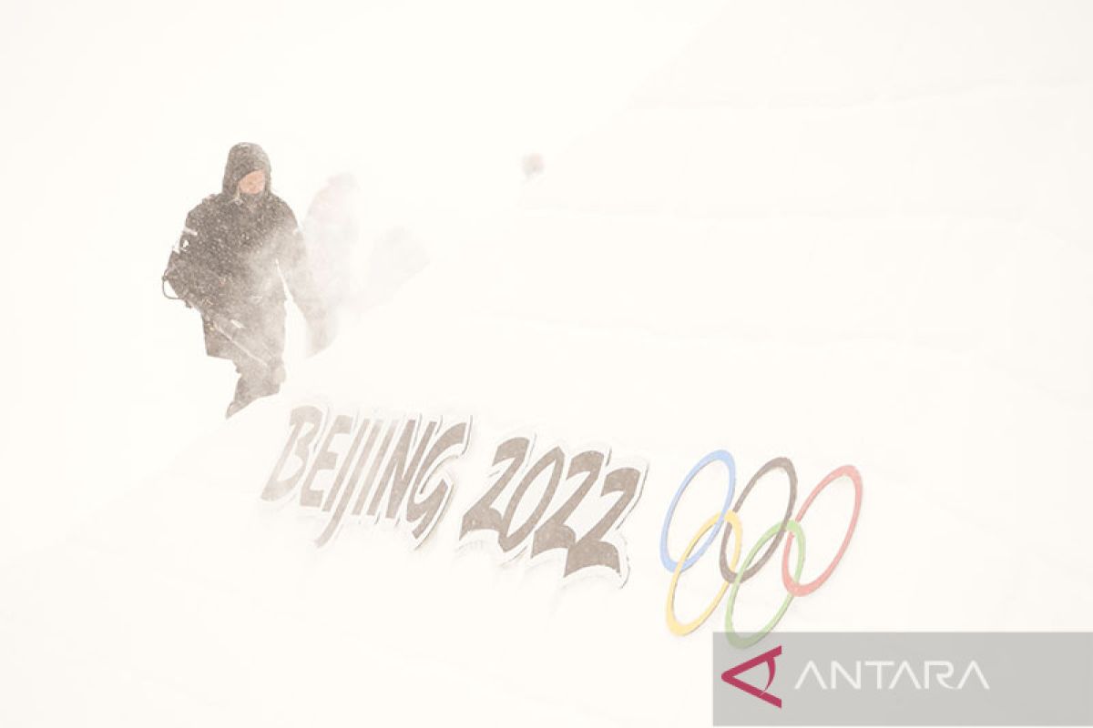 Hujan salju tunda kualifikasi ski gaya bebas putri Olimpiade Beijing