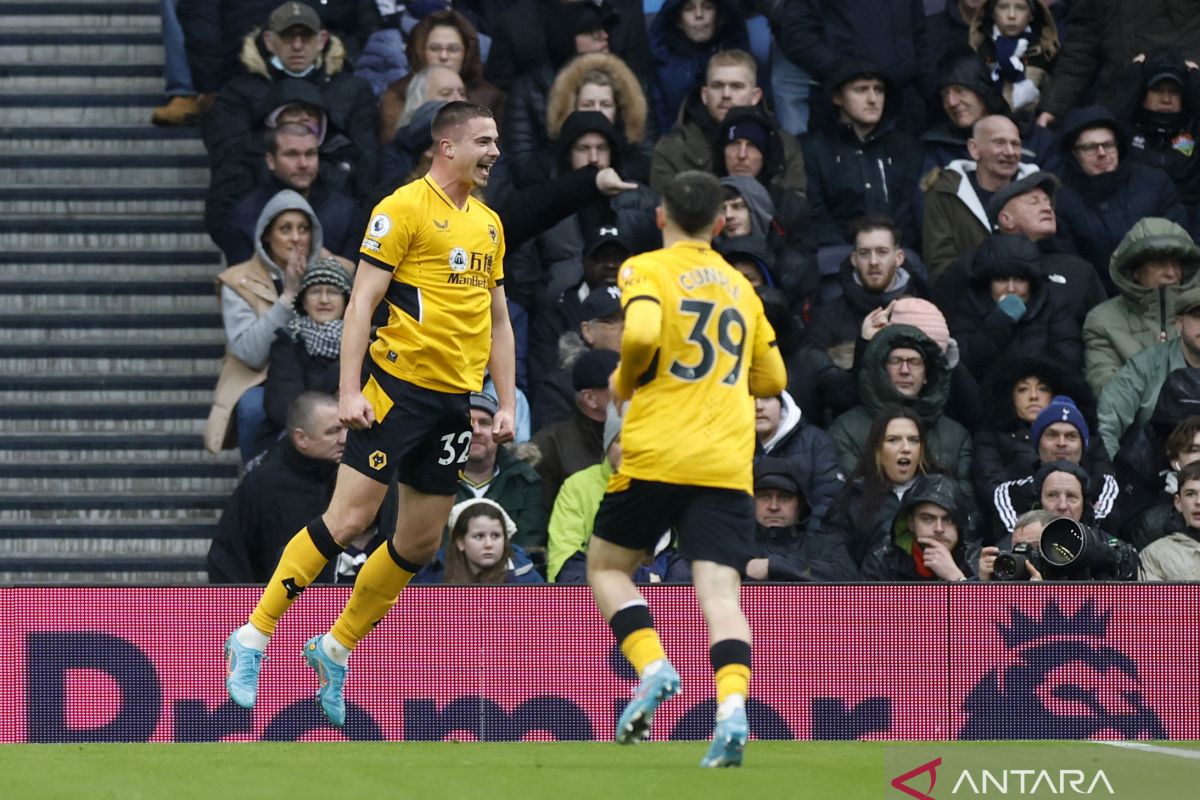 Wolves permalukan Tottenham di kandang sendiri dengan skor 2-0