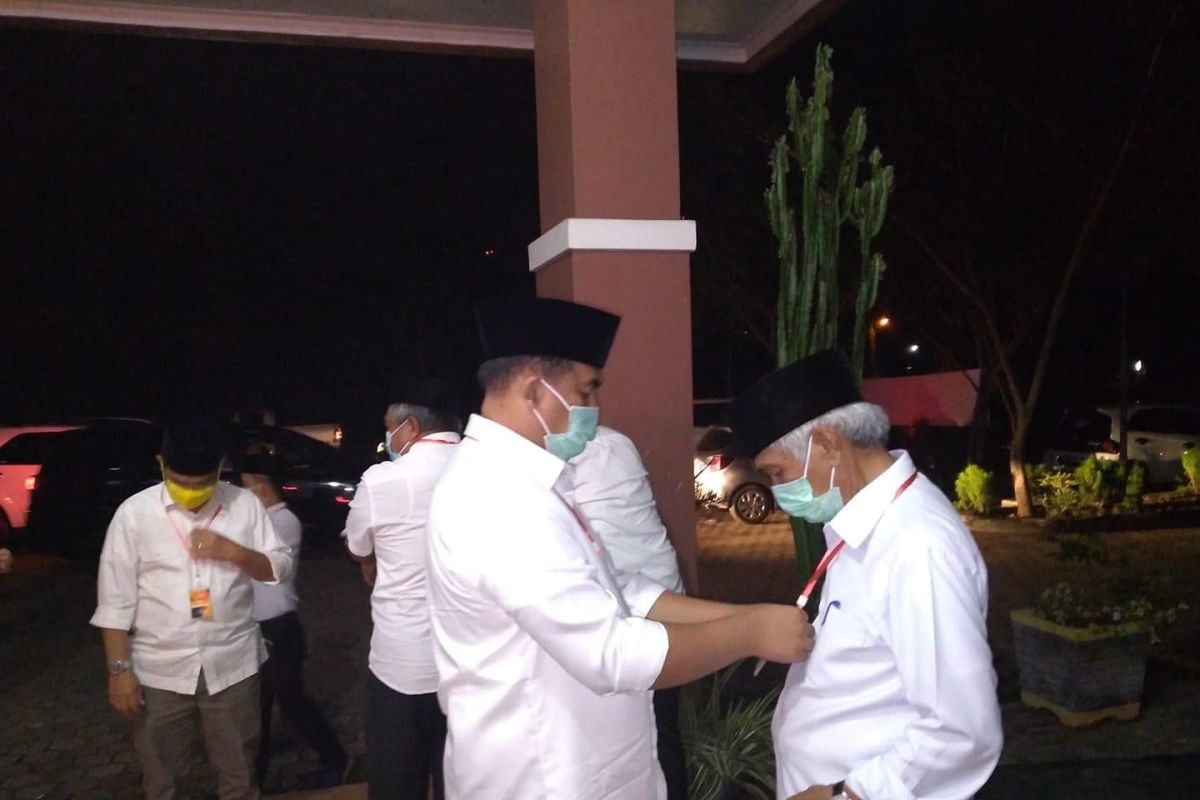 Wabup Dharmasraya dimakamkan di pemakaman keluarga