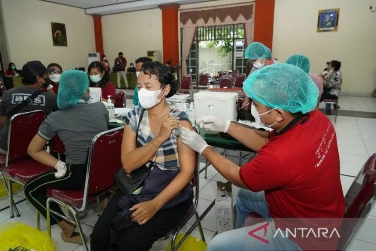 135.209.233 orang peroleh vaksin COVID-19 dosis lengkap di Indonesia