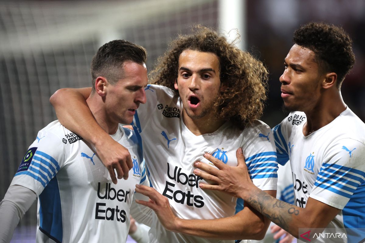 Arkadiusz Milik bawa kemenangan Marseille 2-1 di kandang Metz