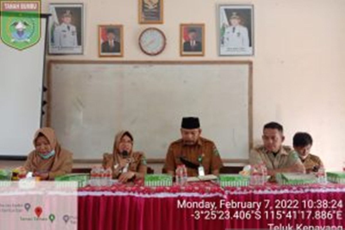 DLH Tanah Bumbu bina sekolah menuju adiwiyata