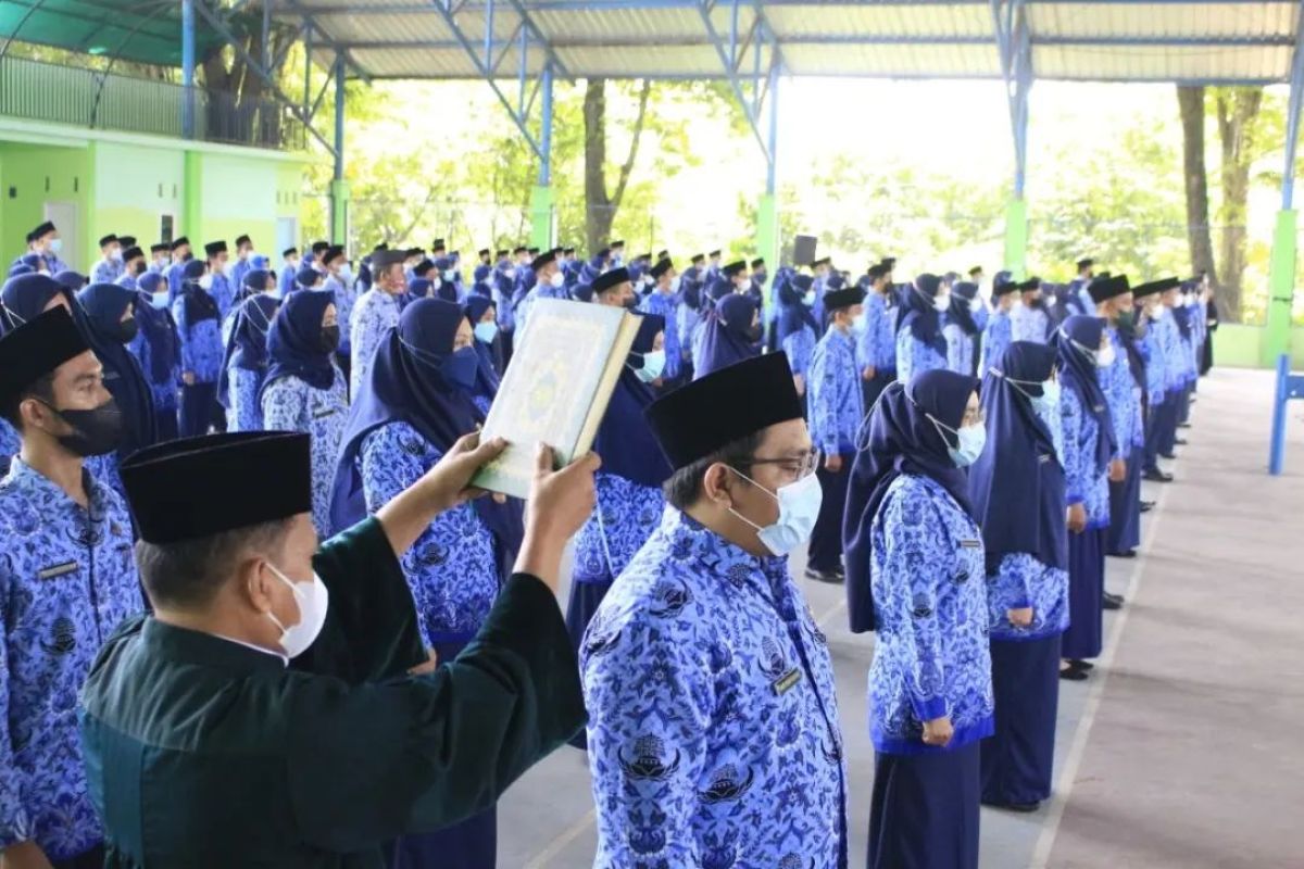 Wali Kota Jambi ambil sumpah 185 PNS di lingkup Kota Jambi