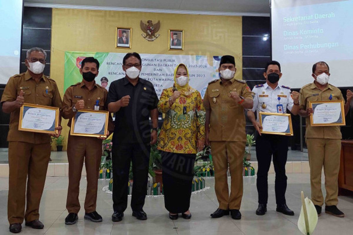 Bupati minta SOPD di Kobar lebih giat publikasikan program pemkab