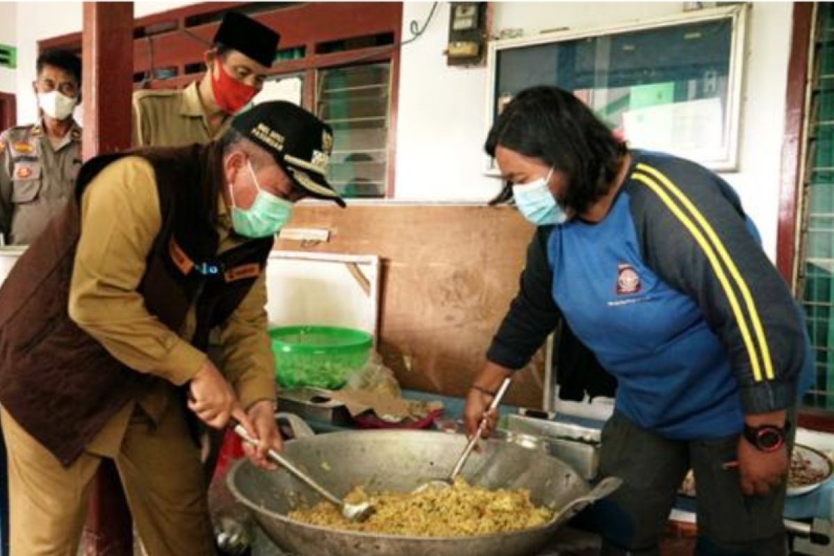 Pemkab Pasuruan buka dapur umum penuhi kebutuhan warga terdampak banjir